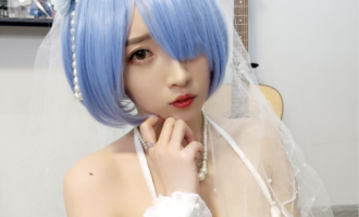 小女巫露娜她的助眠直播又是什么？蕾姆花嫁cos