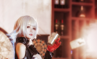 欧美风COSer Yui金鱼：甜妹与御姐双重魅力，完美身材惊艳无数粉丝